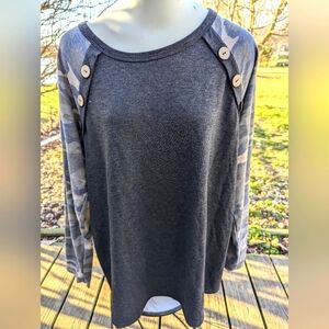 Plus size Hemish USA Grey Camo raglan sleeves Sz 2xl